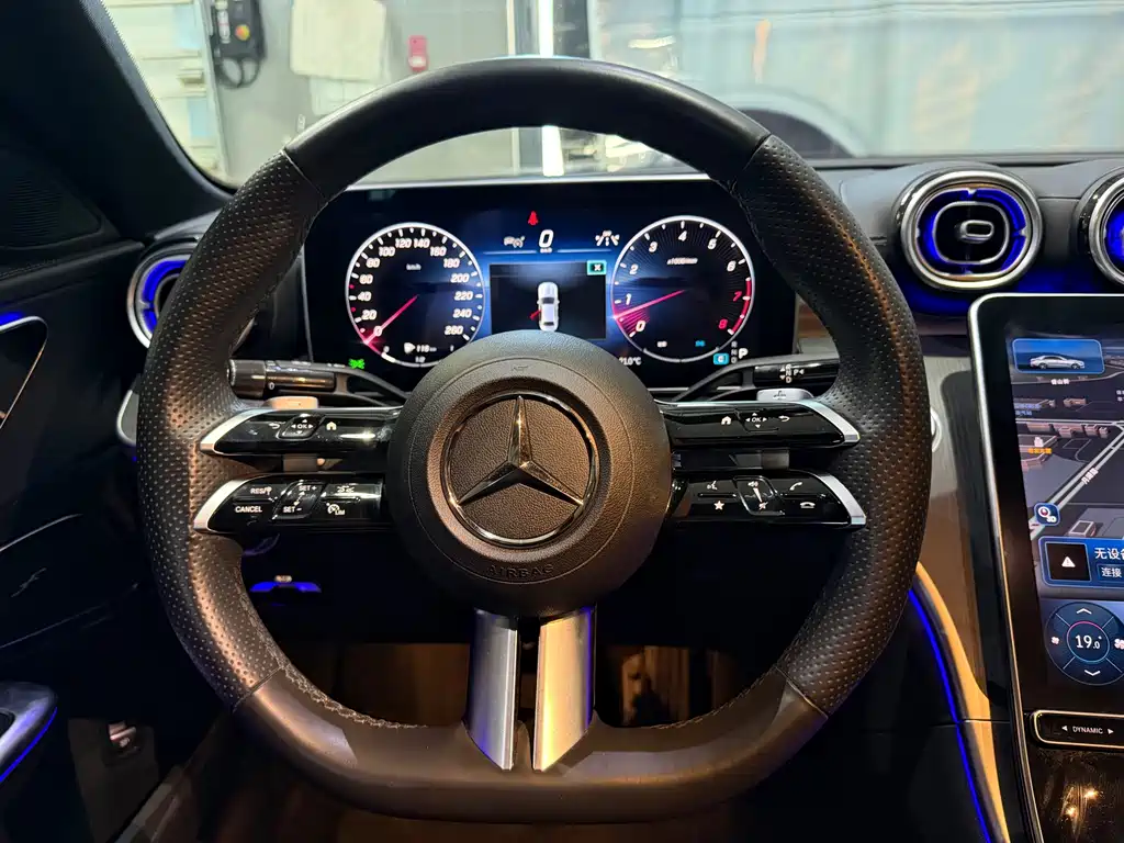 Mercedes-Benz C-Class 2023 — фото 11