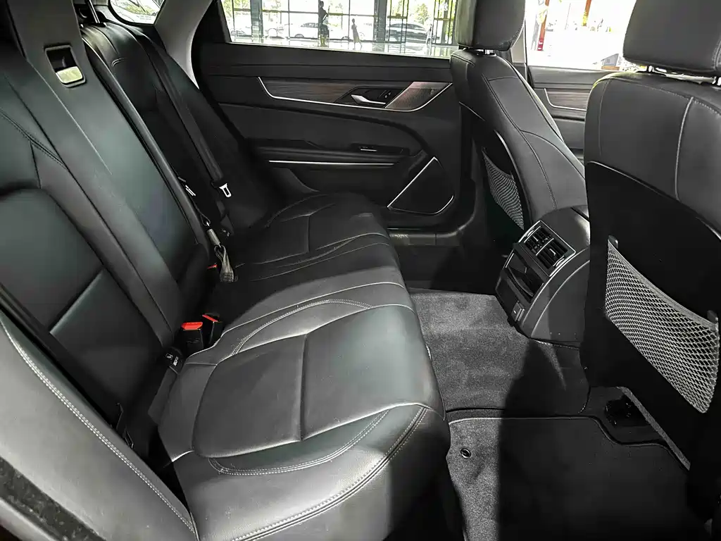 Jaguar XFL 2022 — фото 13