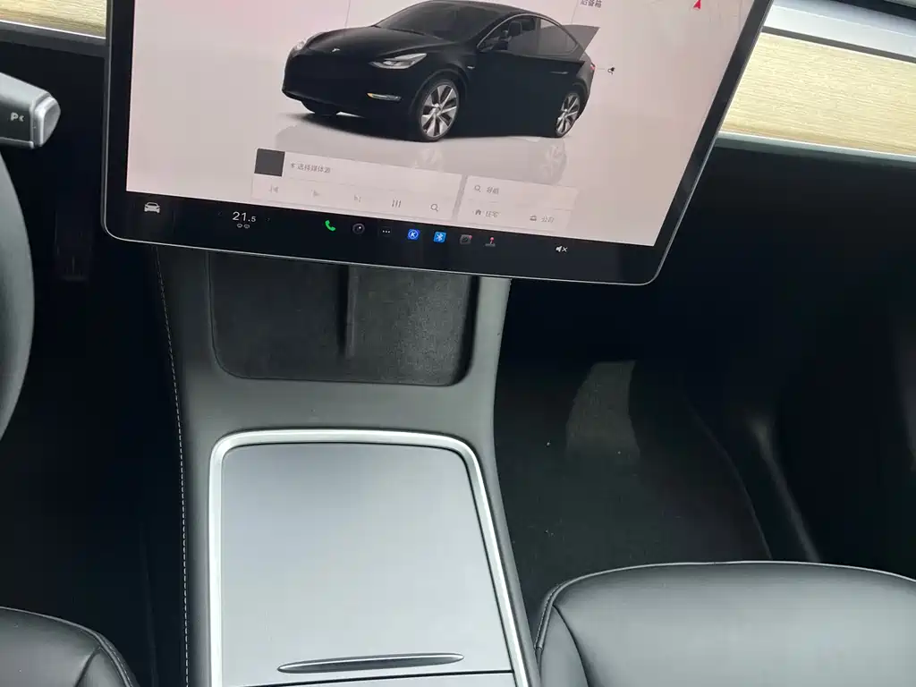 Tesla Model Y 2023 — фото 8