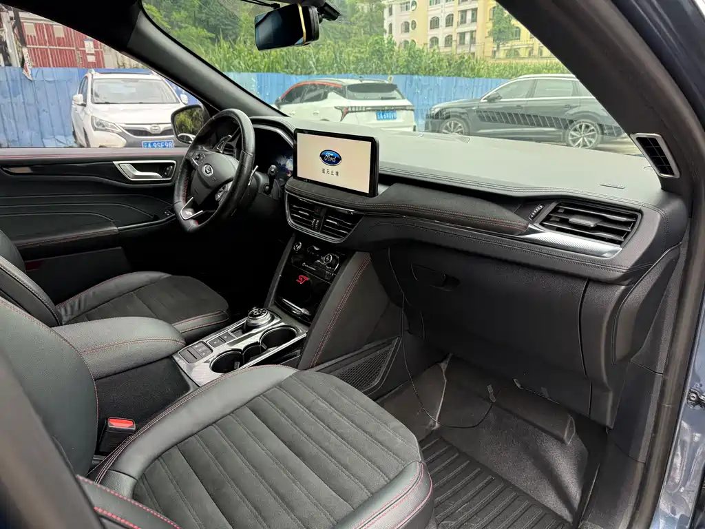 Ford Edge 2020 — фото 14