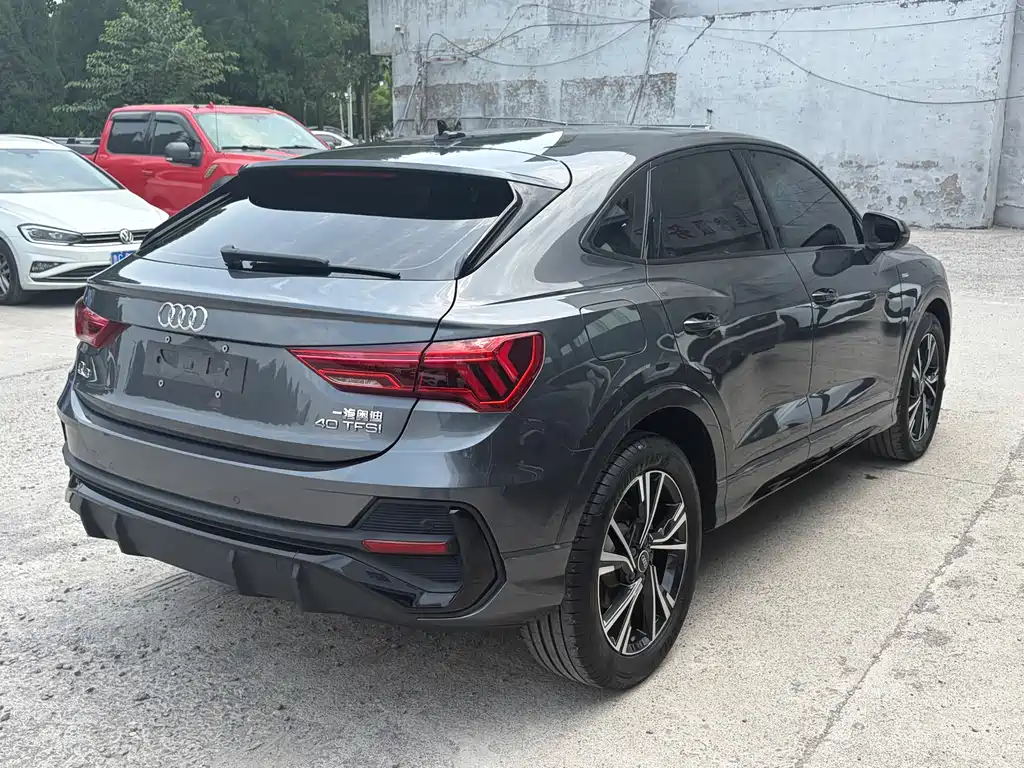 Audi Q3 Sportback 2022 — фото 3