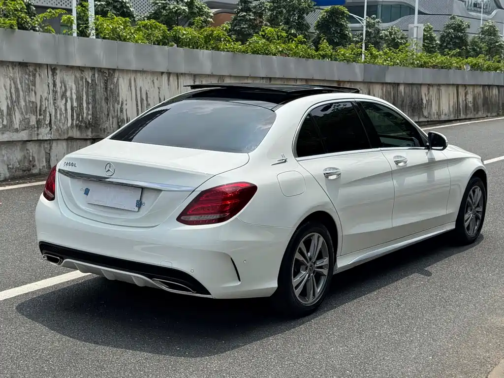 Mercedes-Benz C-Class 2017 — фото 6
