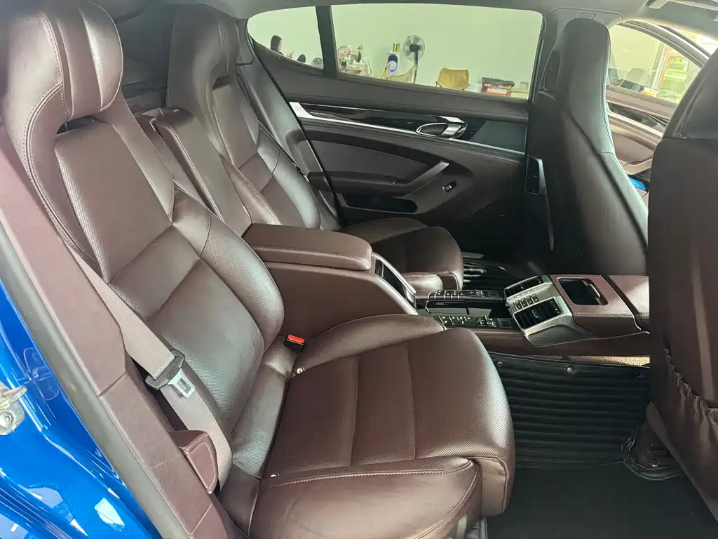 Porsche Panamera 2015 — фото 18