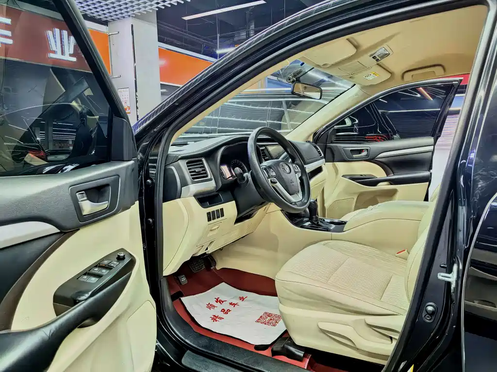 Toyota Highlander 2019 — фото 6