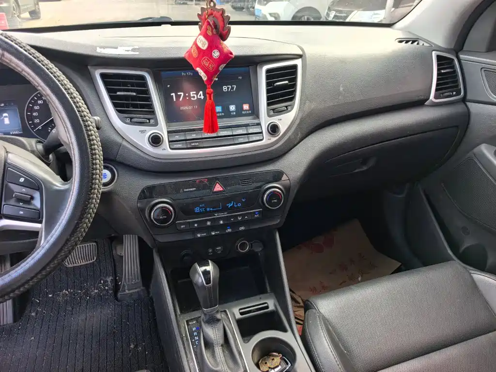 Hyundai Tucson 2016 — фото 15