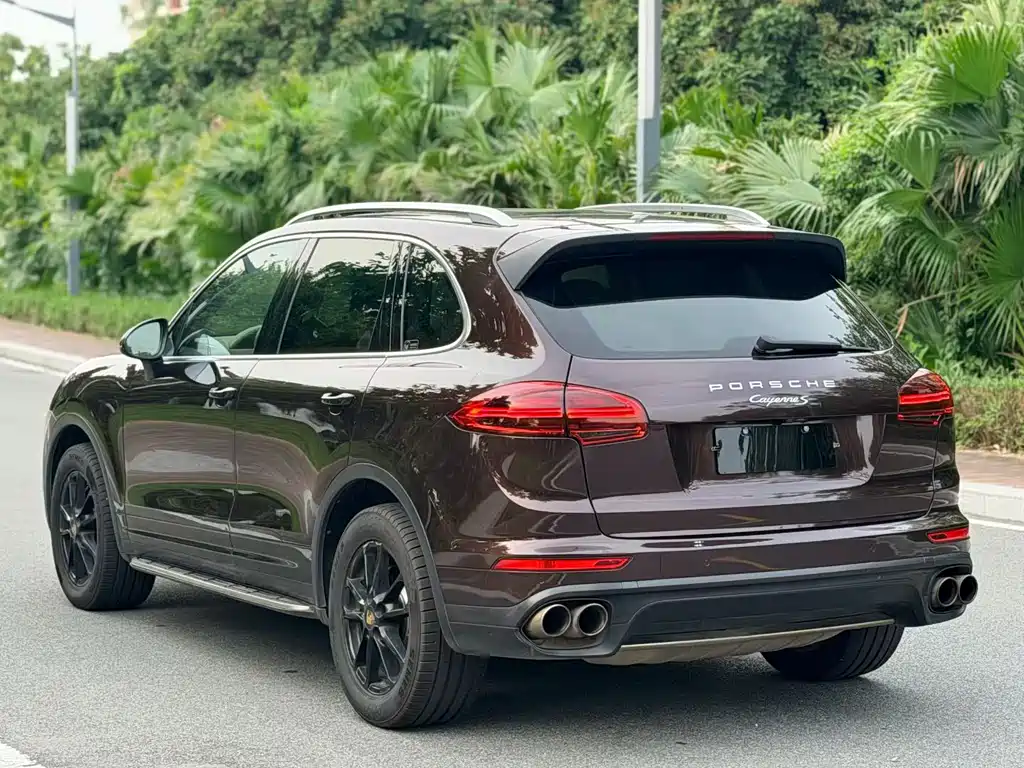 Porsche Cayenne 2017 — фото 7