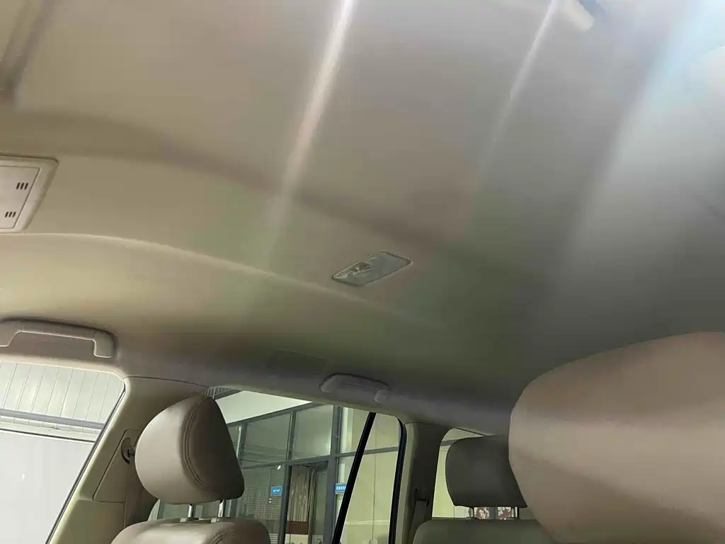 Toyota Land Cruiser 2018 — фото 10