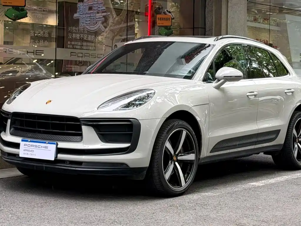 Porsche Macan 2023 — фото 1