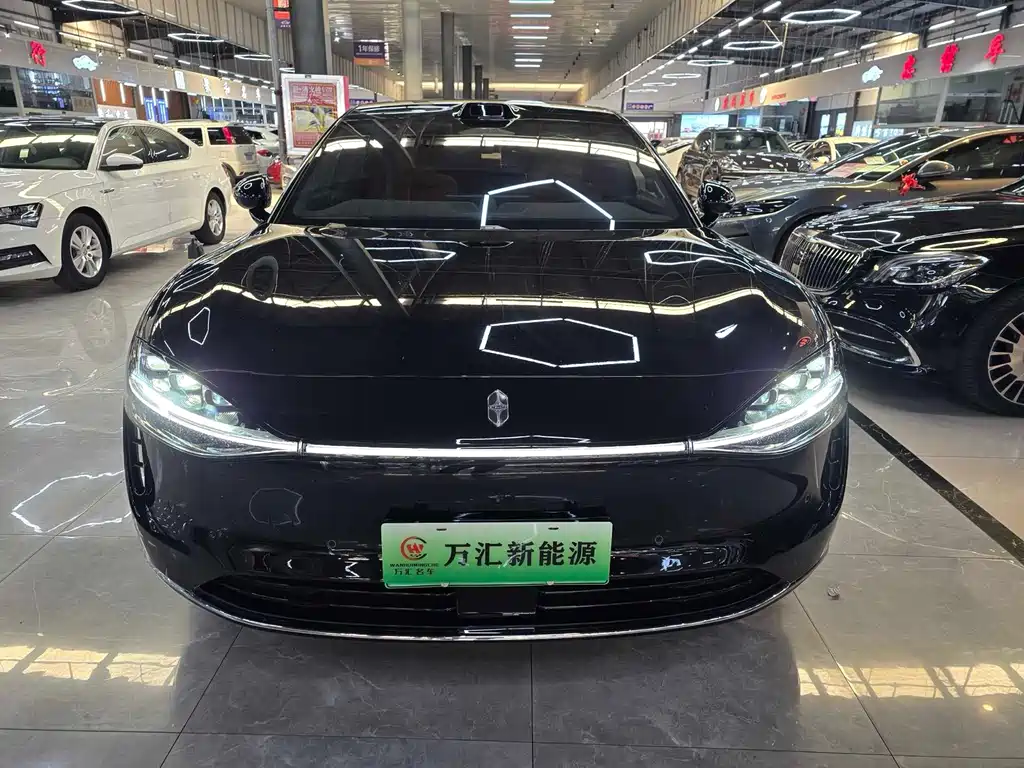 Stelato S9T 2025