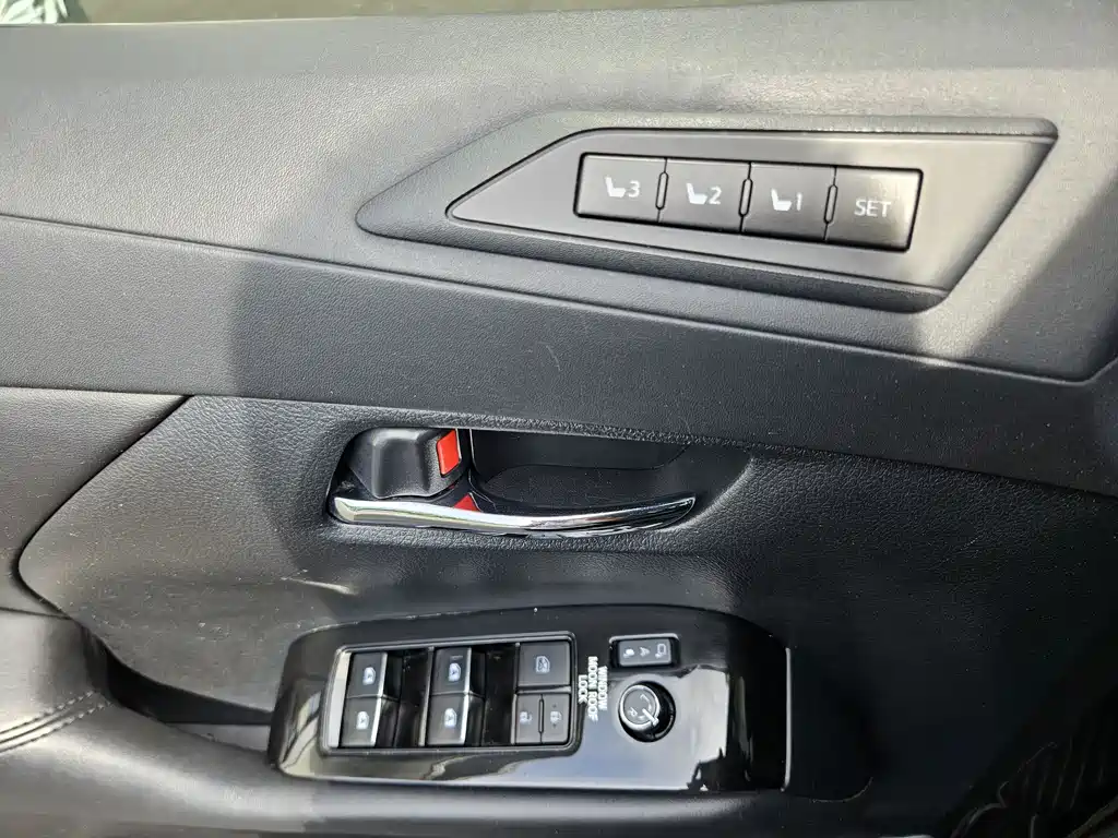 Toyota Vellfire 2020 — фото 14