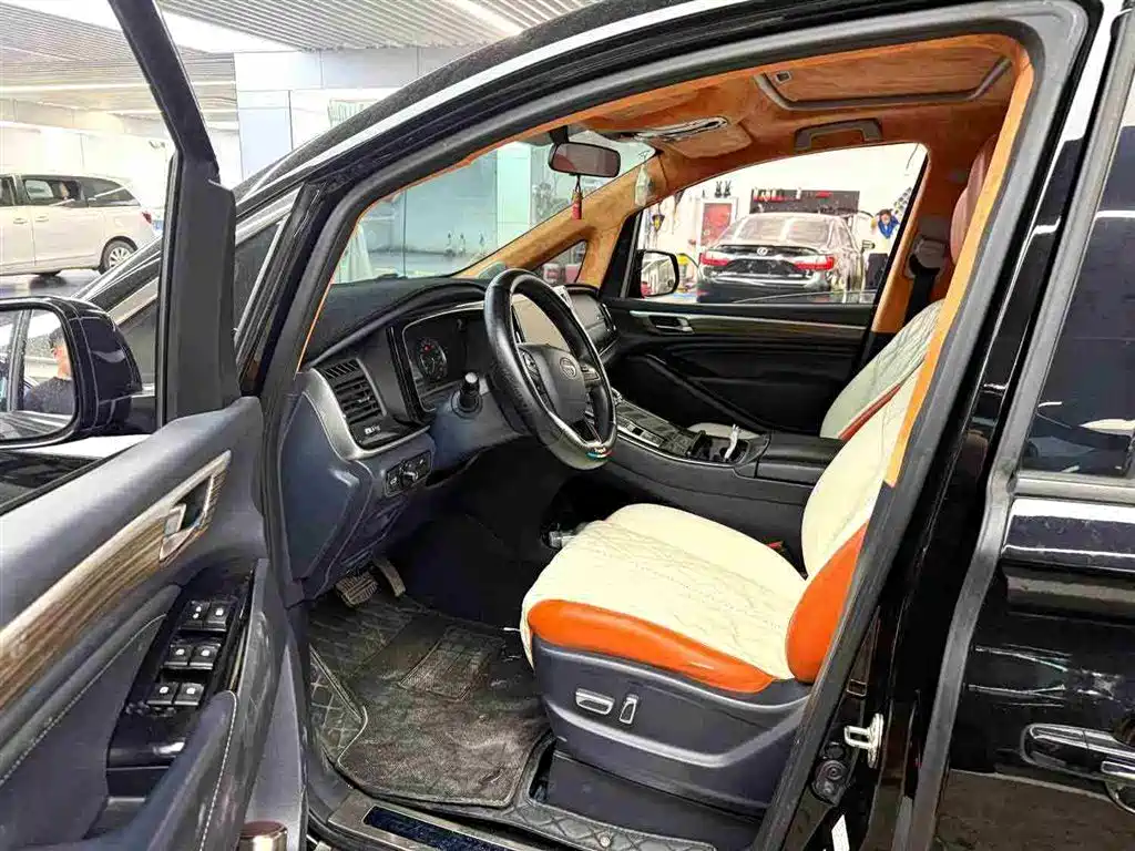 GAC Motor Trumpchi M8 2022 — фото 2