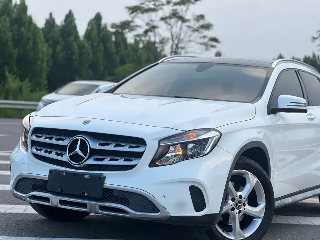 Mercedes-Benz GLA 2017 — фото 15