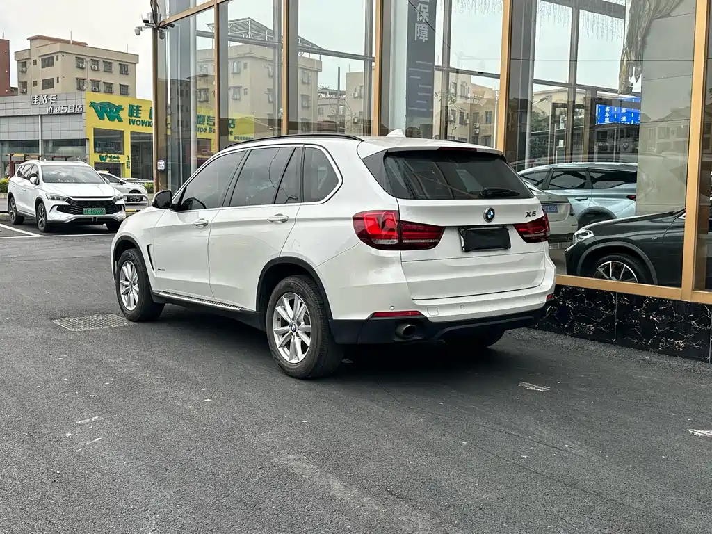 BMW X5 2016 — фото 18