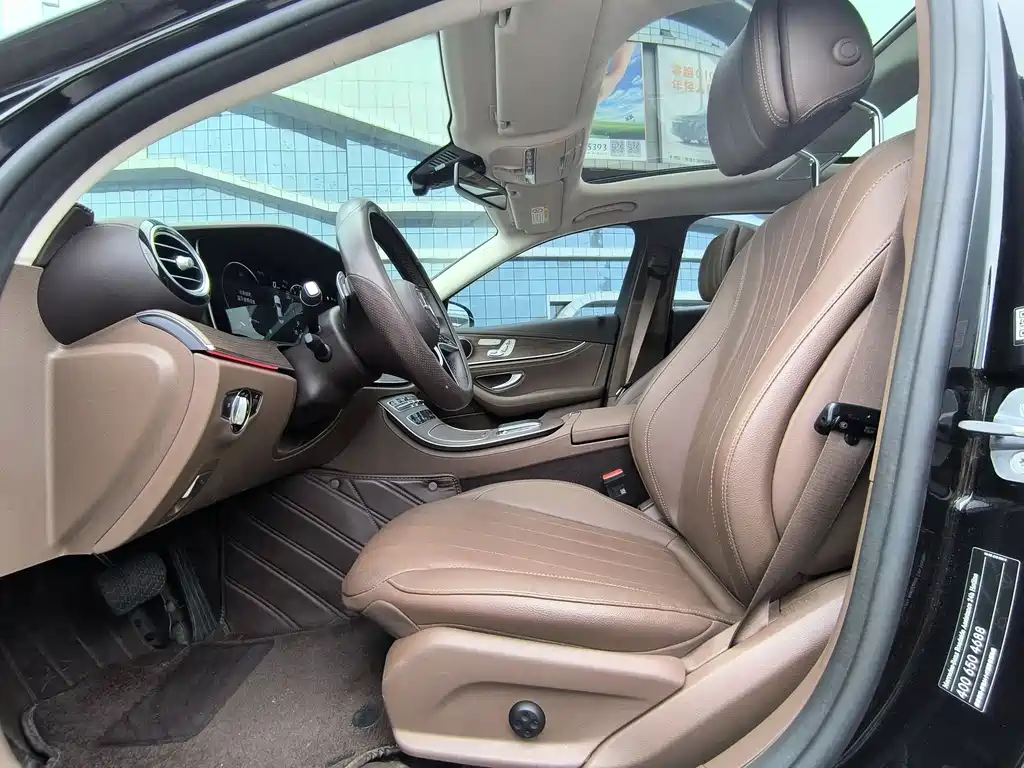 Mercedes-Benz E-Class 2023 — фото 15