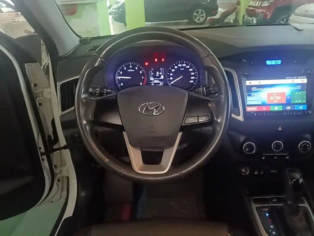Hyundai ix25 2016 — фото 11