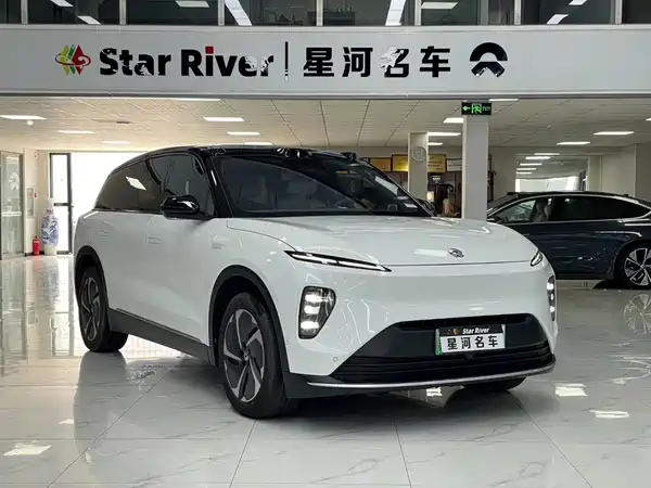NIO ES8 2023