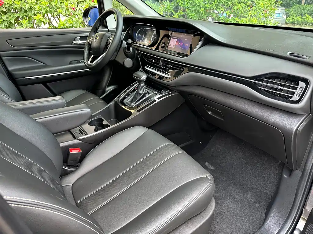 GAC Trumpchi M6 2021 — фото 11