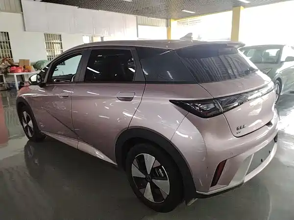 BYD Dolphin 2023