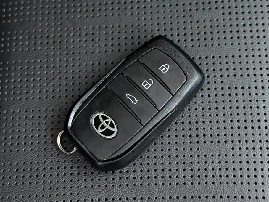 Toyota Camry 2024 — фото 33