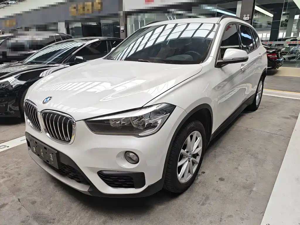 BMW X1 2019 — фото 1