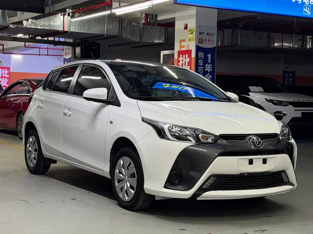 Toyota Yaris L 2022
