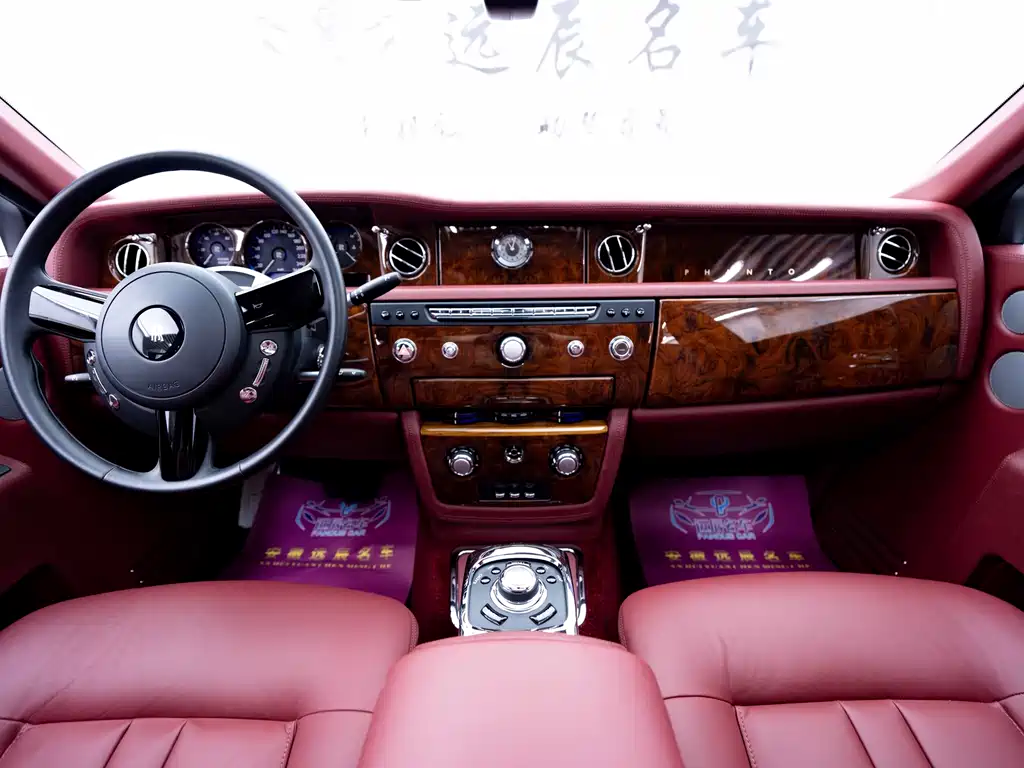 Rolls-Royce Phantom 2012 — фото 6