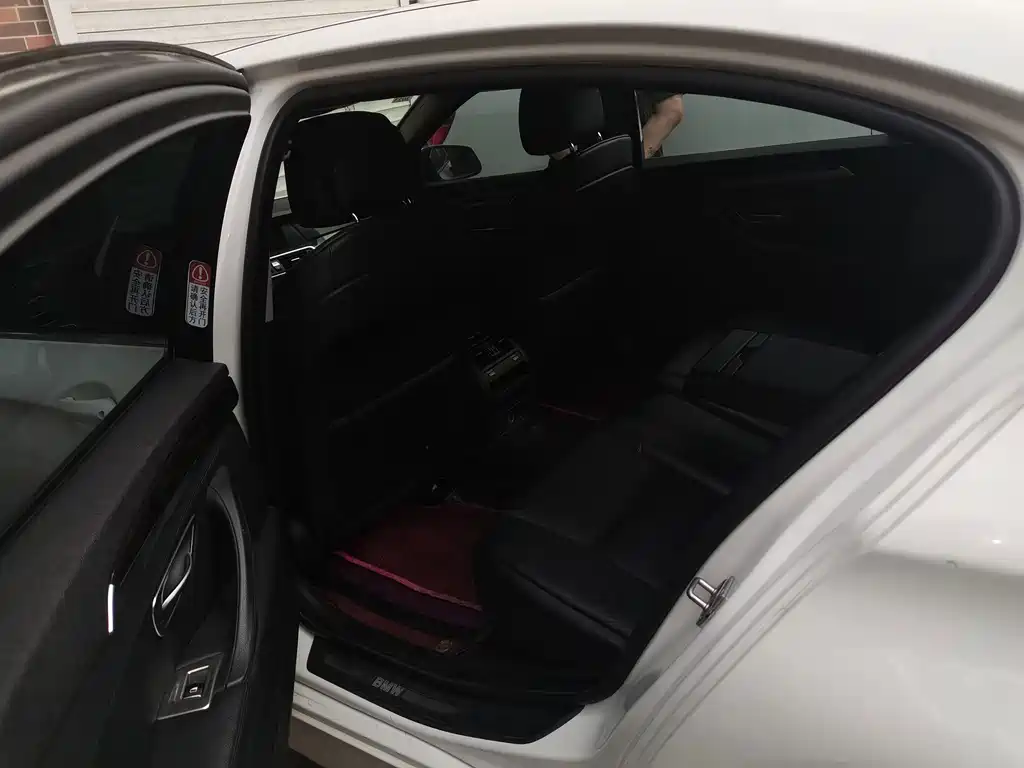 BMW 5 Series 2012