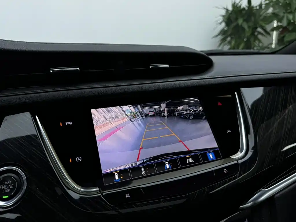 Cadillac XT6 2022 — фото 9