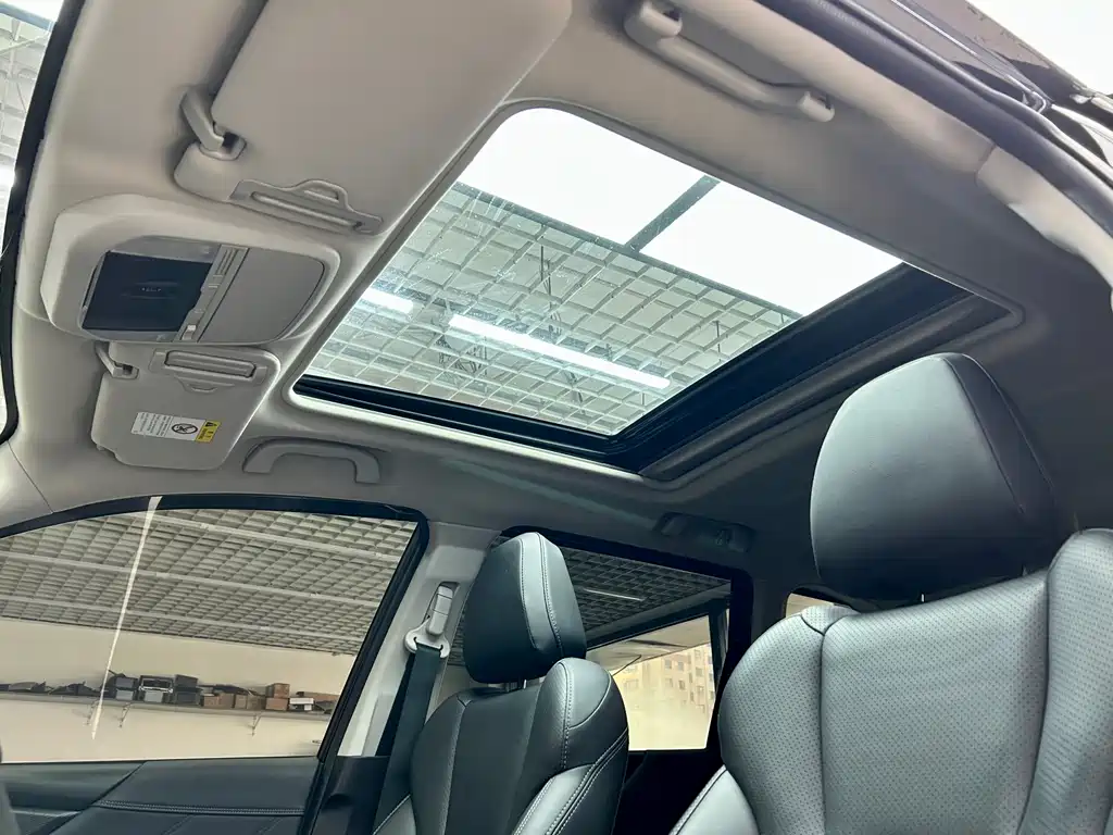 Subaru Forester 2023 — фото 22