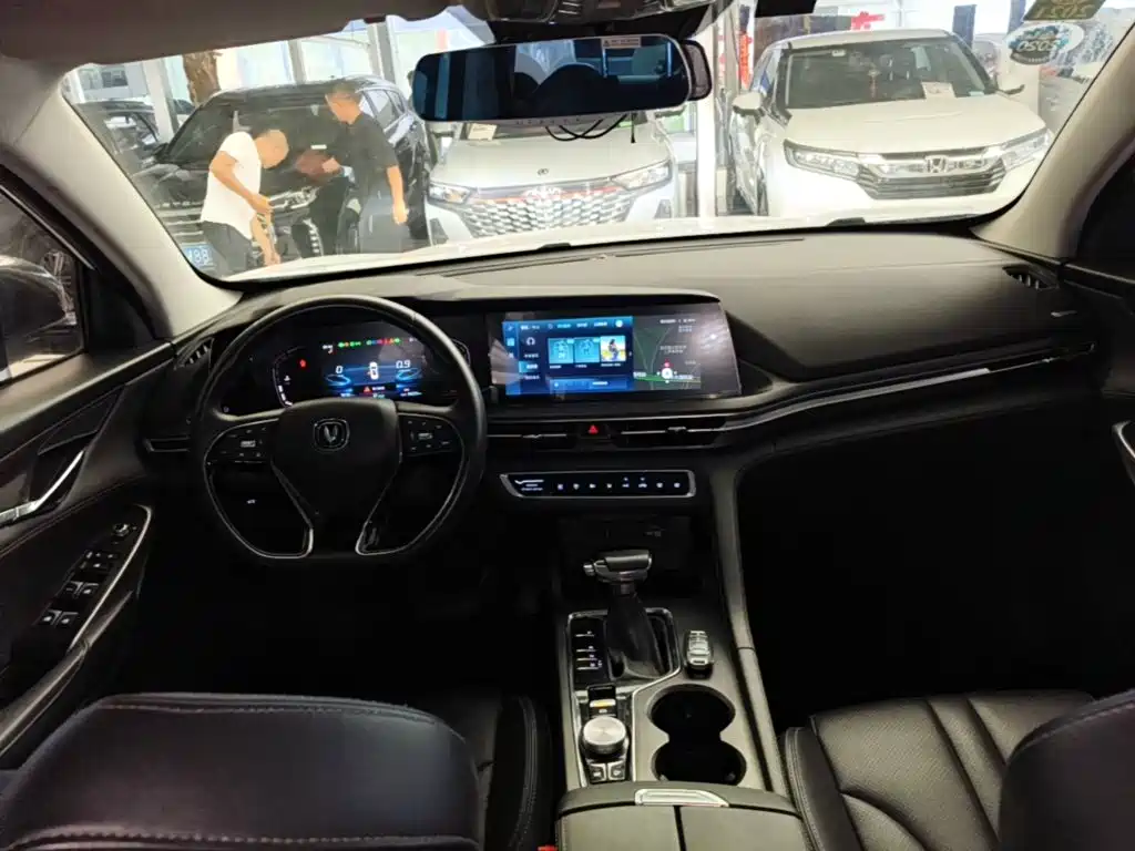 Changan CS75PLUS 2019 — фото 10