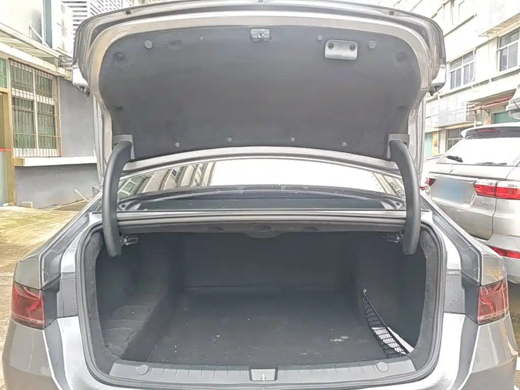 BYD Qin PLUS 2022 — фото 19