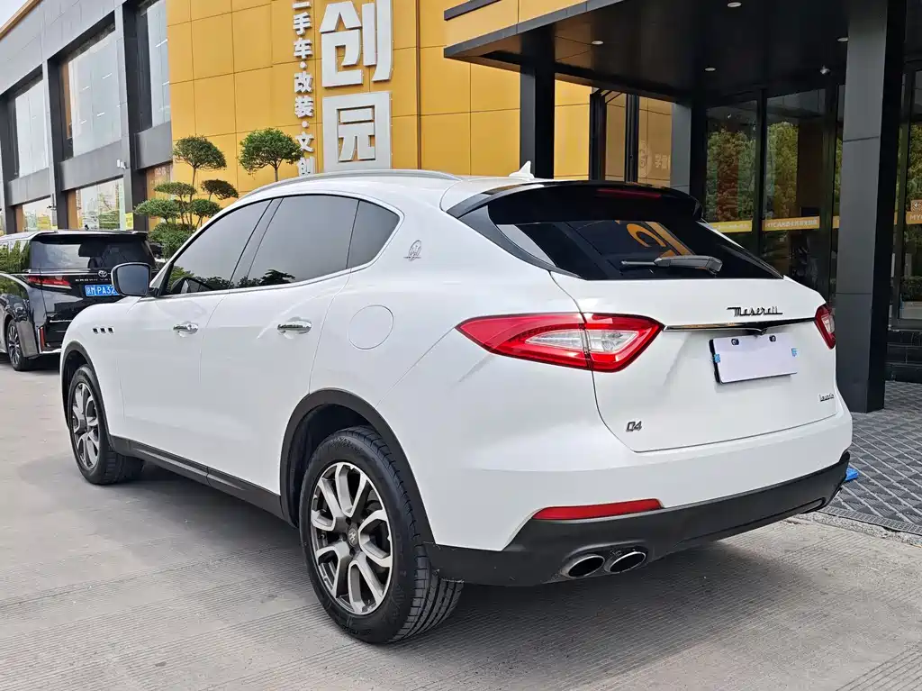 Maserati Levante 2017 — фото 4