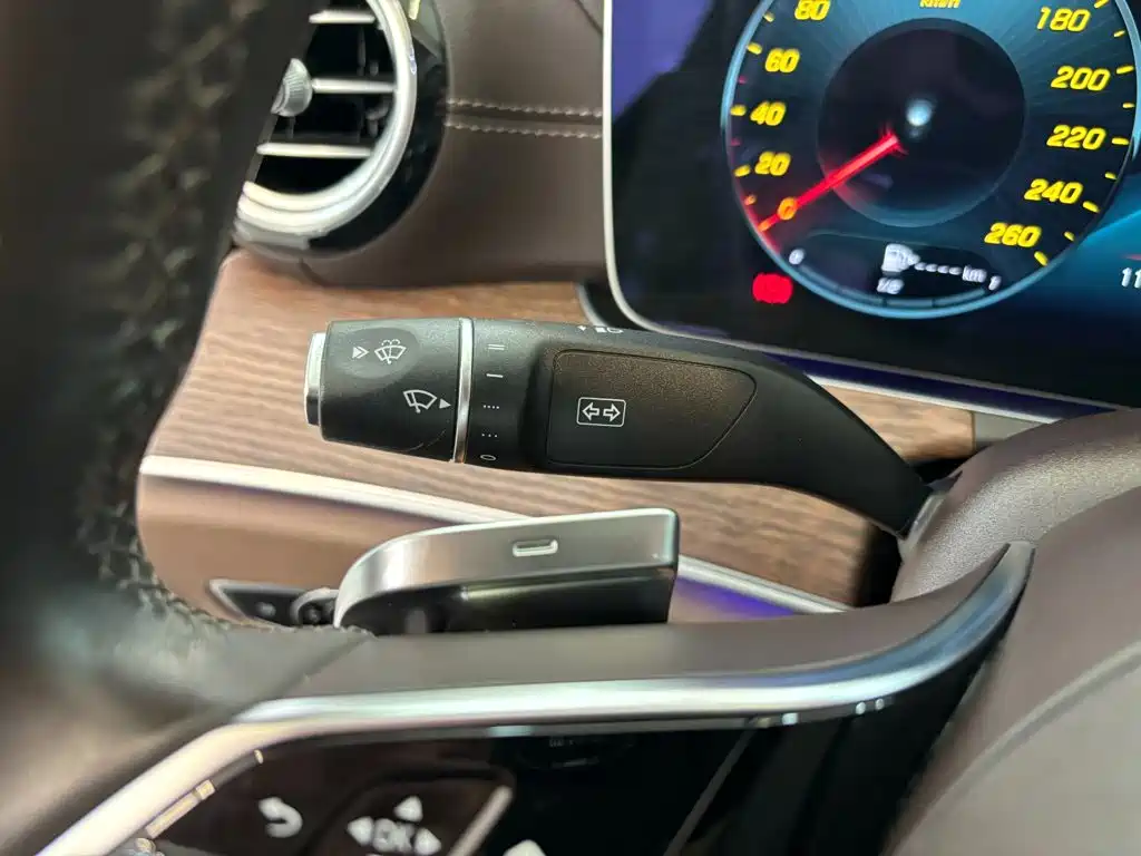 Mercedes-Benz E-Class 2022 — фото 22