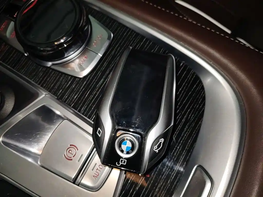 BMW 7 Series 2018 — фото 9