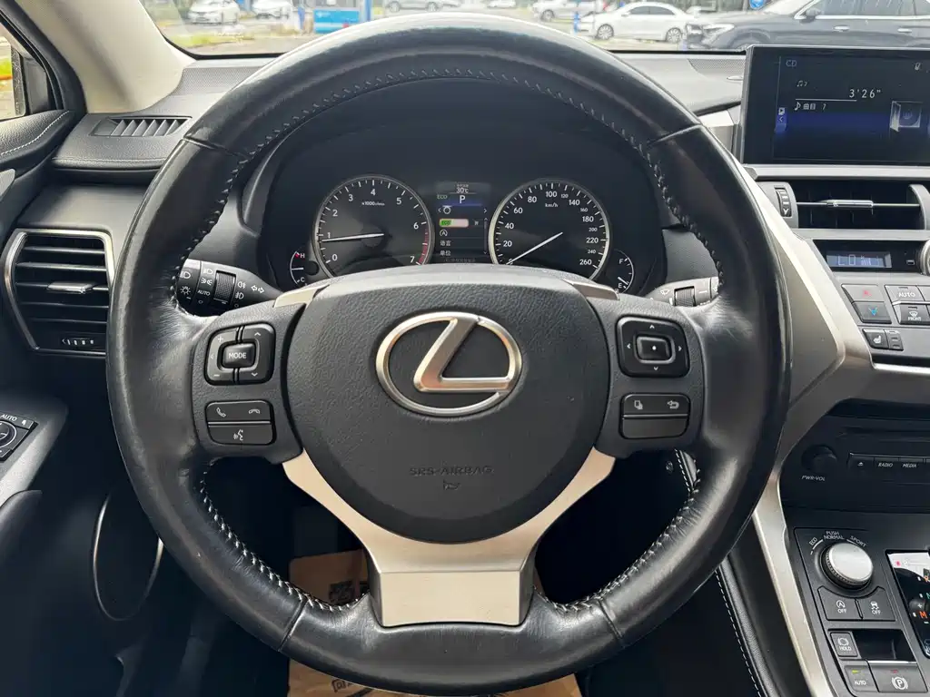 Lexus NX 2016 — фото 22
