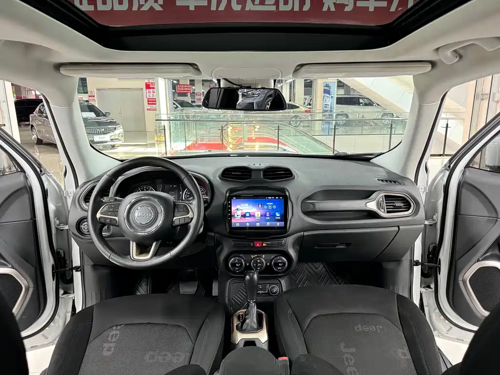 Jeep Freeman 2018 — фото 14
