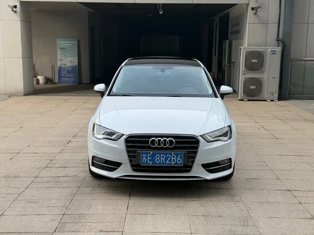 Audi A3 2015 — фото 2