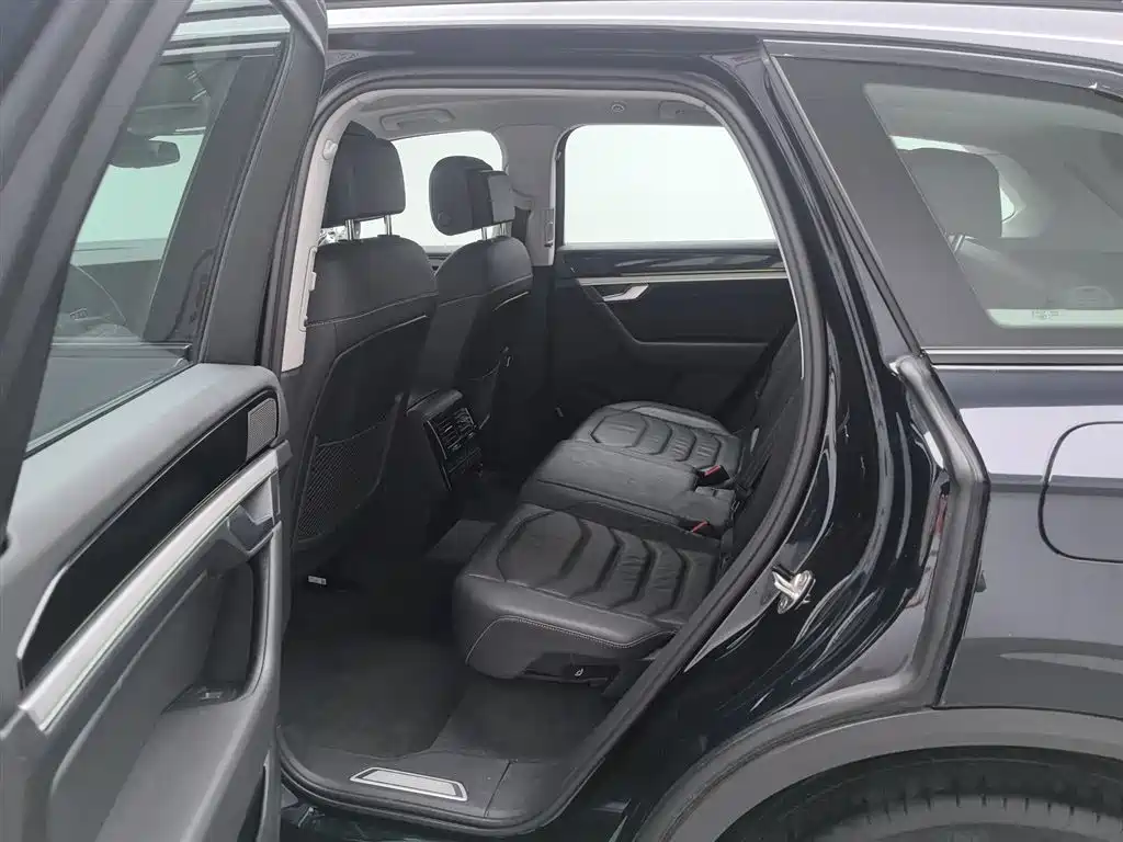 Volkswagen Touareg New Energy 2021 — фото 15