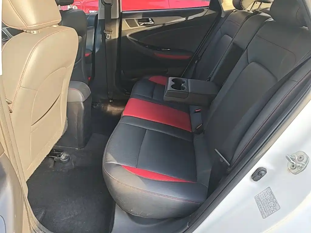 Changan Eado XT 2017 — фото 17