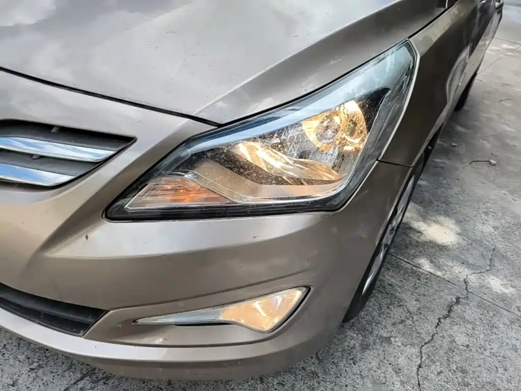 Hyundai Accent 2015 — фото 24