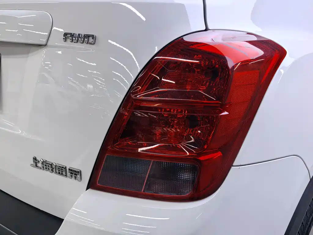Chevrolet Trax 2015 — фото 11
