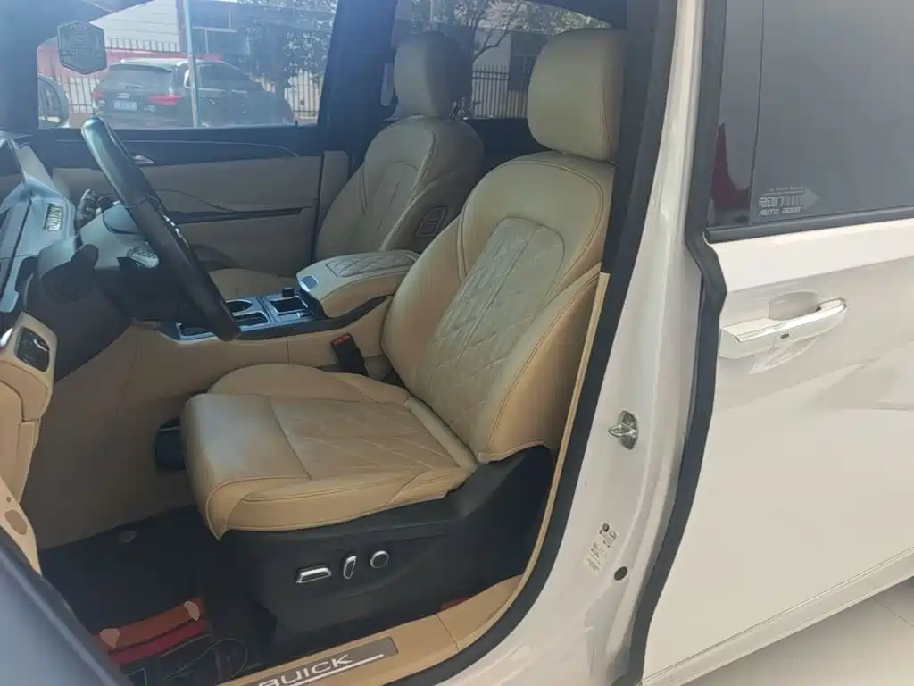 Buick GL8 2022 — фото 15