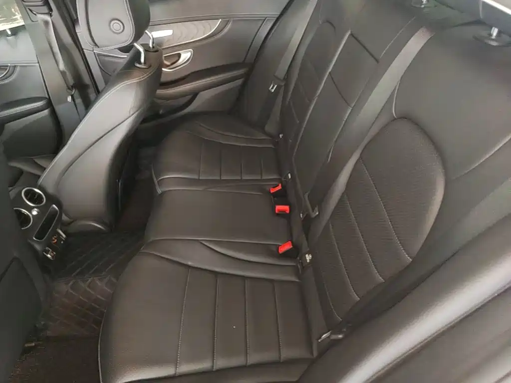 Mercedes-Benz C-Class 2019 — фото 17