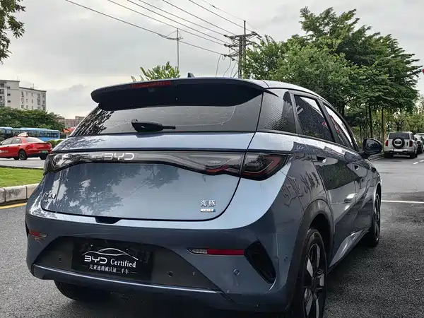 BYD Dolphin 2025