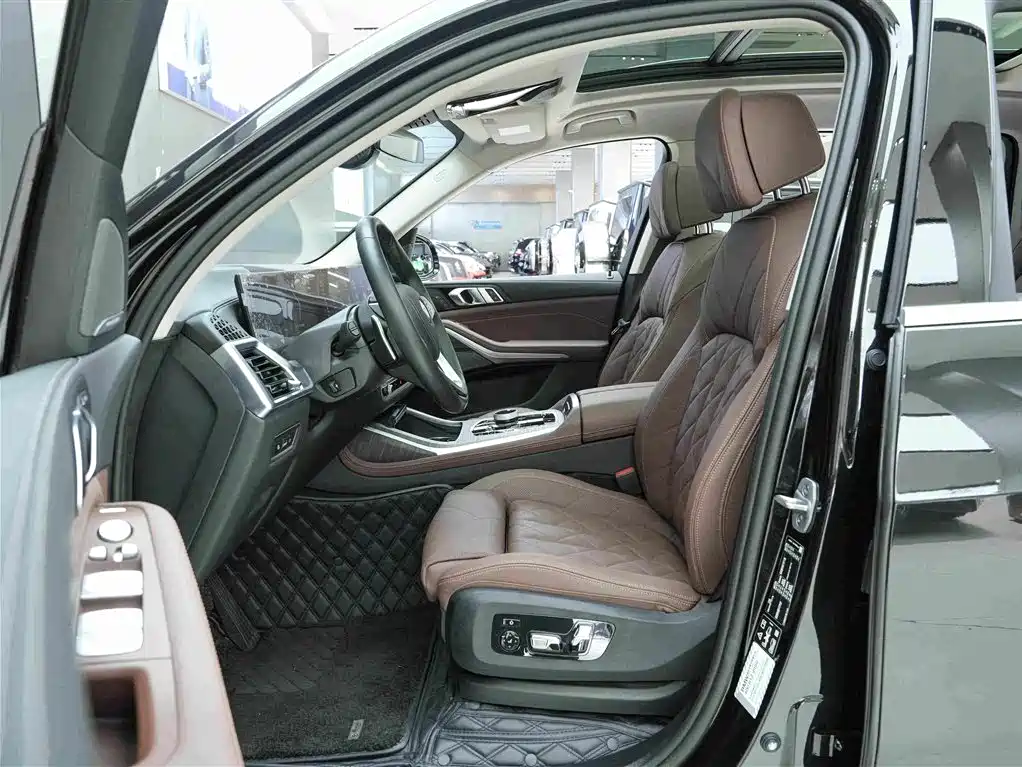 BMW X7 2024 — фото 11