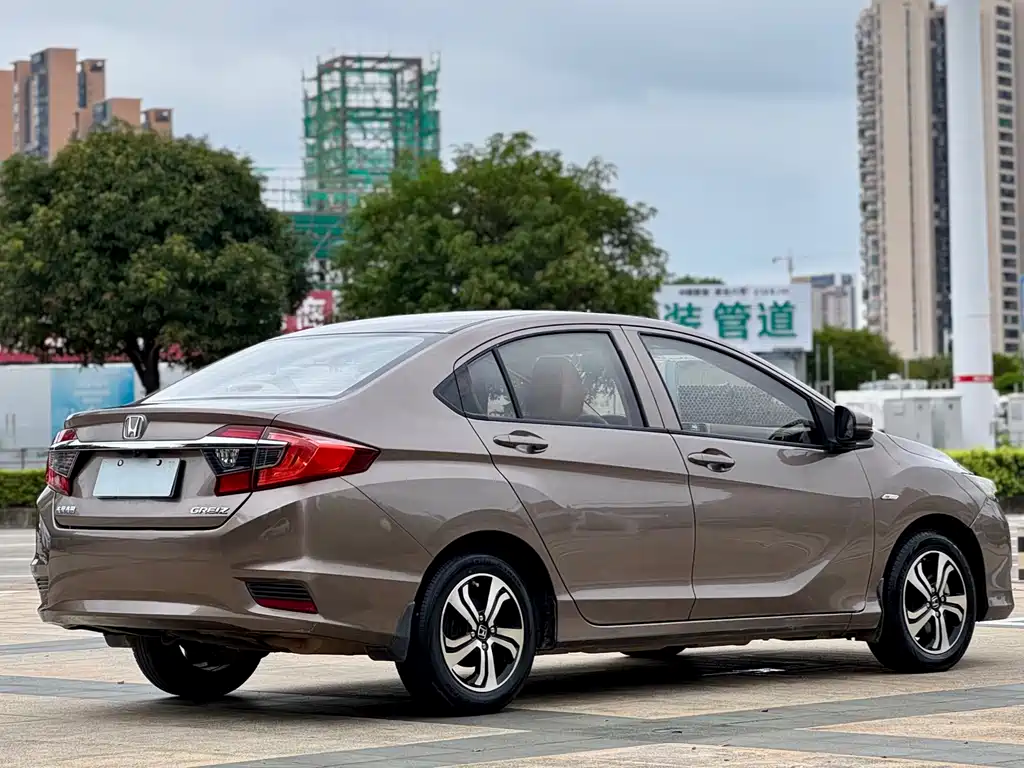 Honda Greiz 2016 — фото 10