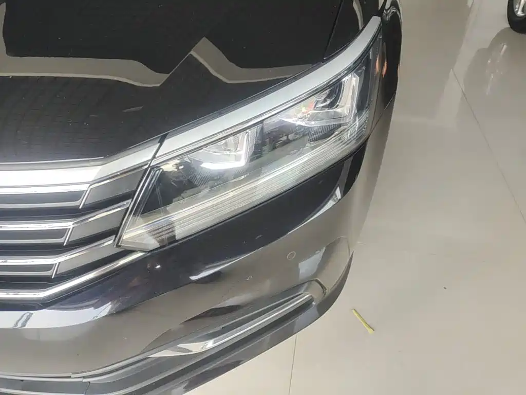 Volkswagen Passat 2017 — фото 24