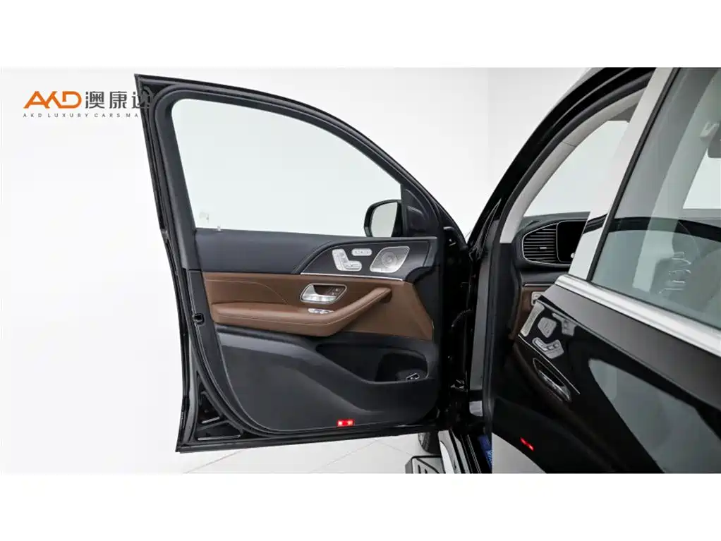 Mercedes-Benz GLS 2024 — фото 11