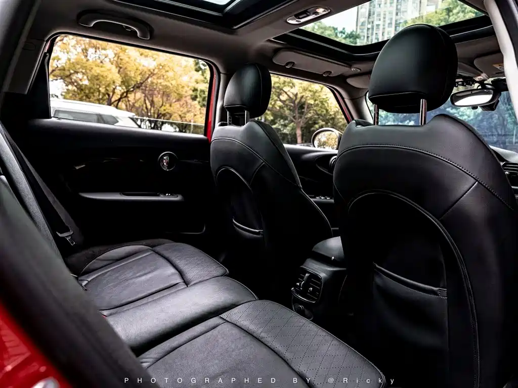 MINI Clubman 2018 — фото 10