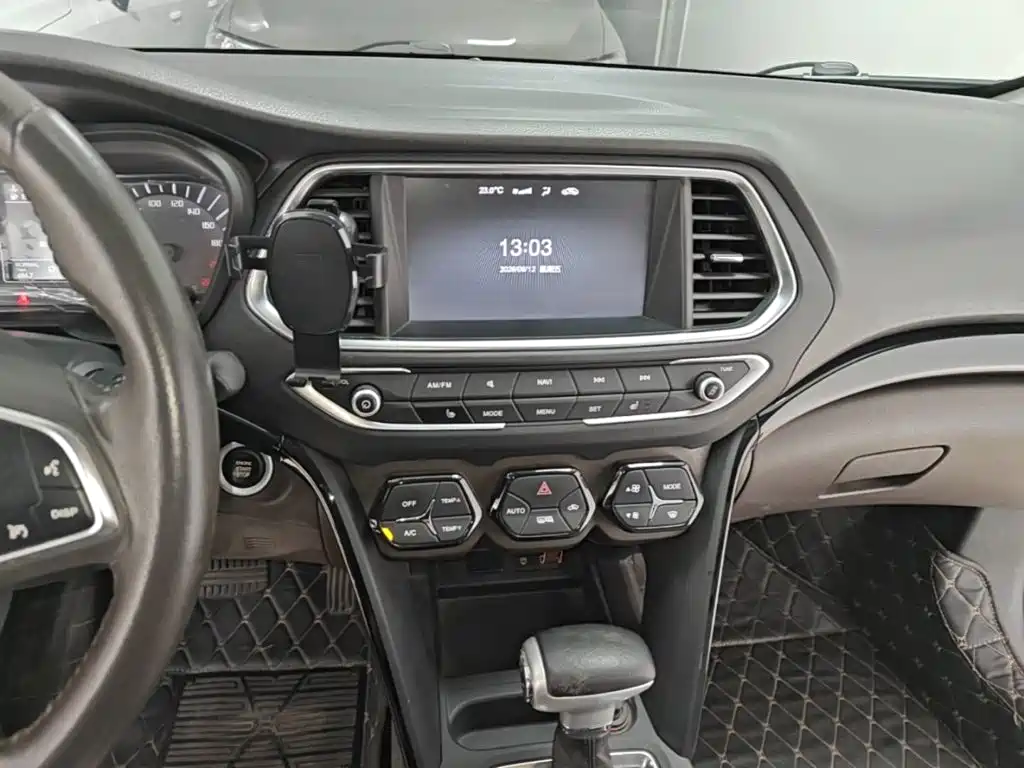 GAC Motor Trumpchi GS4 2017 — фото 13